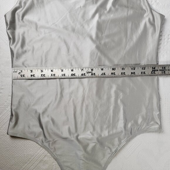 House of Harlow 1960 scoop neck bodysuit thong lined soft silky silver size‎ med - Picture 6 of 12